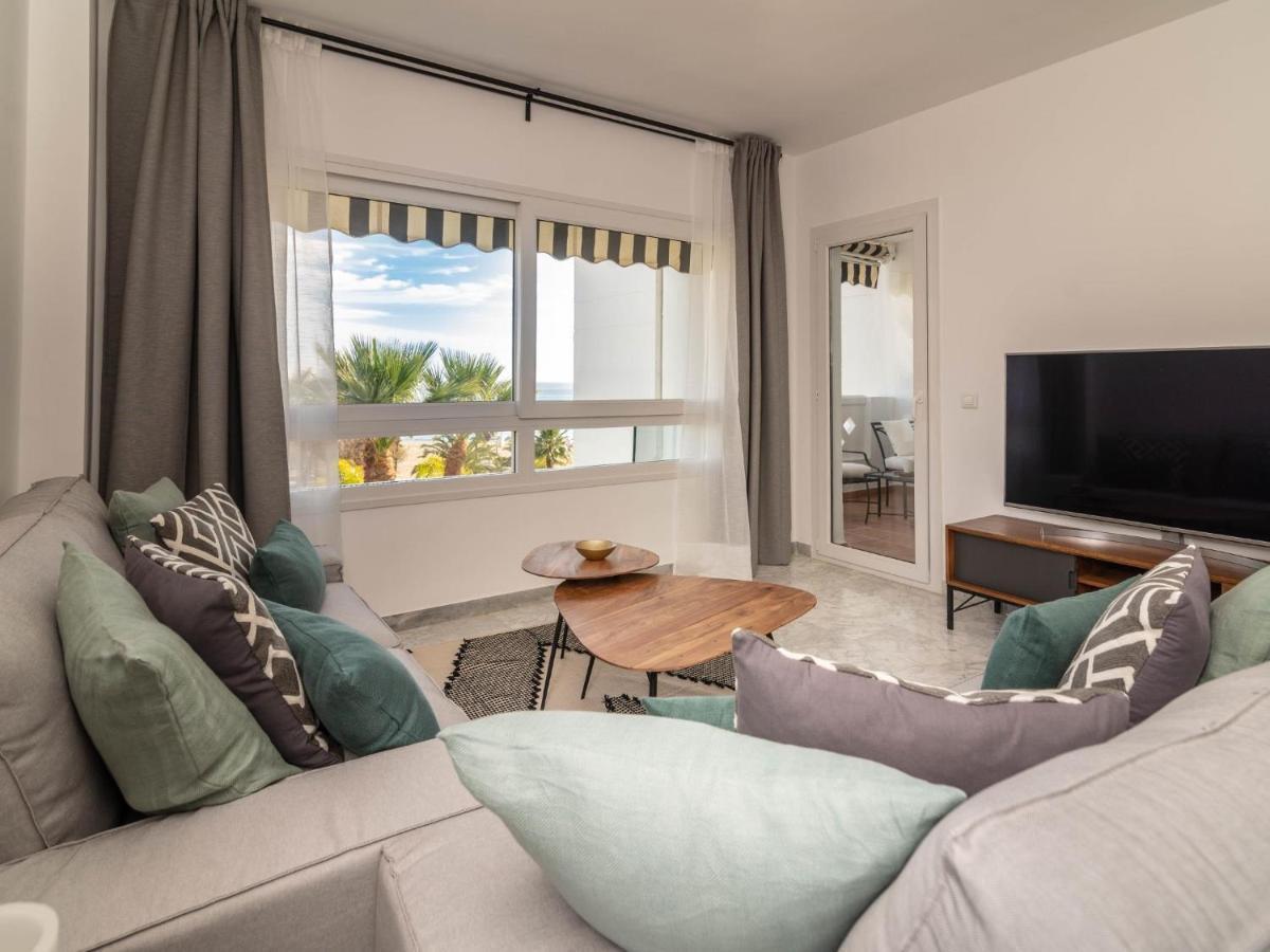 Apartamento Vacation I Beachfront Quiet With Private Access, A Minute Walk From Puerto Banus Marina, 24-7 Security And Parking *