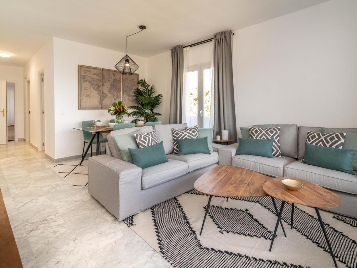 Apartamento Vacation I Beachfront Quiet With Private Access, A Minute Walk From Puerto Banus Marina, 24-7 Security And Parking Marbella